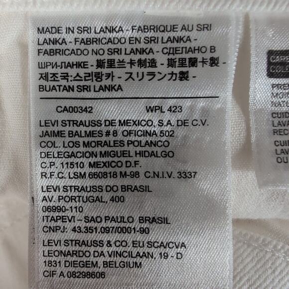 Levi's Womens Capri Jeans White Denim High Rise Pockets Cuffed Stretch Size 8 - Picture 7 of 16